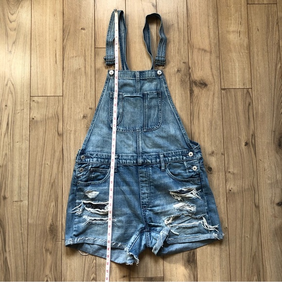 Women’s American Eagle Tomgirl denim shortall size M - Picture 6 of 12